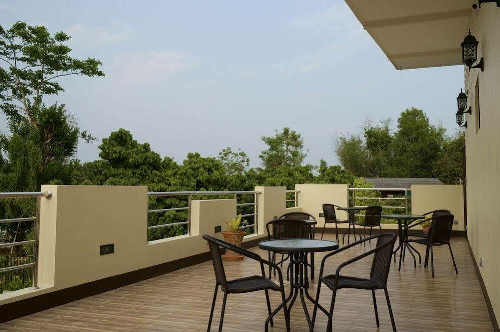 Relax Garden House Hotell Chiang Mai Eksteriør bilde